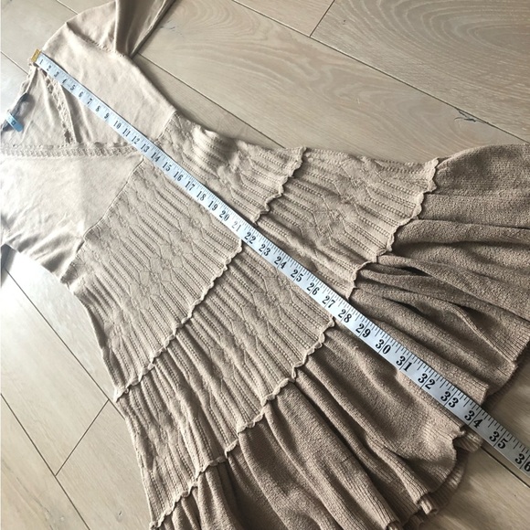 BCBG Maxazria Y2K Silk Blend Faux Wrap Lace Flare Dress in Beige Size XS - Picture 10 of 12